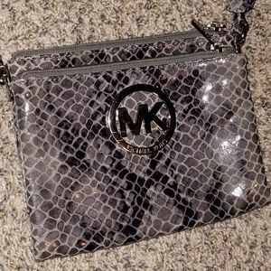 Michael kors crossover bag